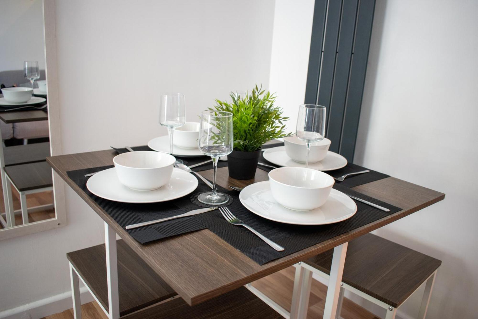 121 Studio - Central Studio Apartment, Terrace & Full Kitchen - Airport & Train Shuttle Bishop’s Stortford Zimmer foto