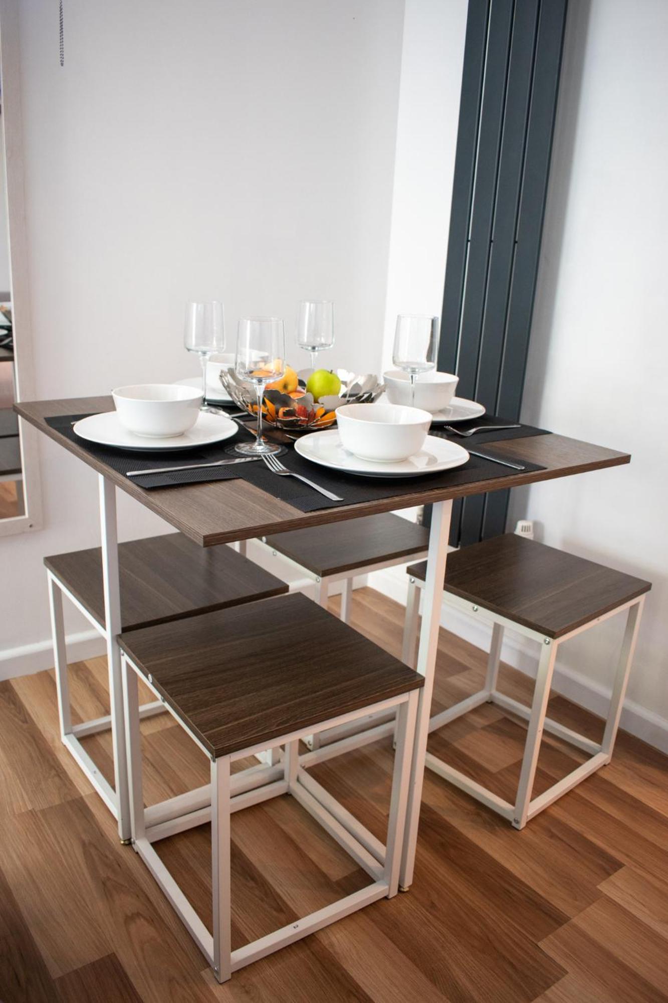 121 Studio - Central Studio Apartment, Terrace & Full Kitchen - Airport & Train Shuttle Bishop’s Stortford Zimmer foto